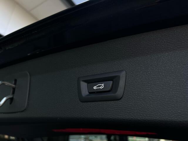 BMW X1 xDrive25e High Executive HARMAN KARDON | STUURWIEL VERW | CAMERA | STOELVERW | LED |