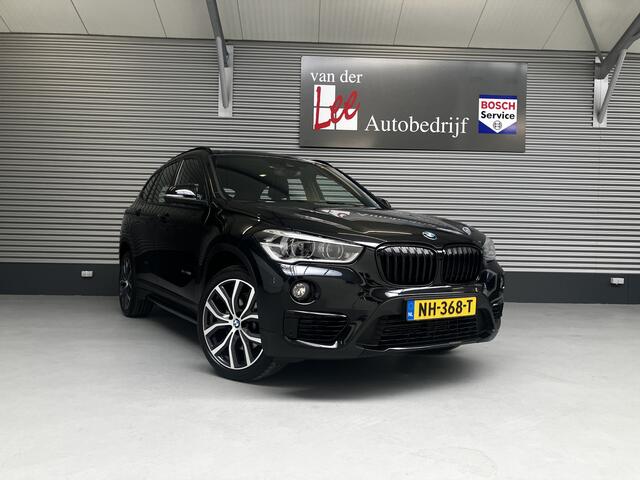 BMW X1 20i High EXE/SPORTST/LEER/BLACK PACK/TREKH/PANORAMA/KEY-LESS/ENZ
