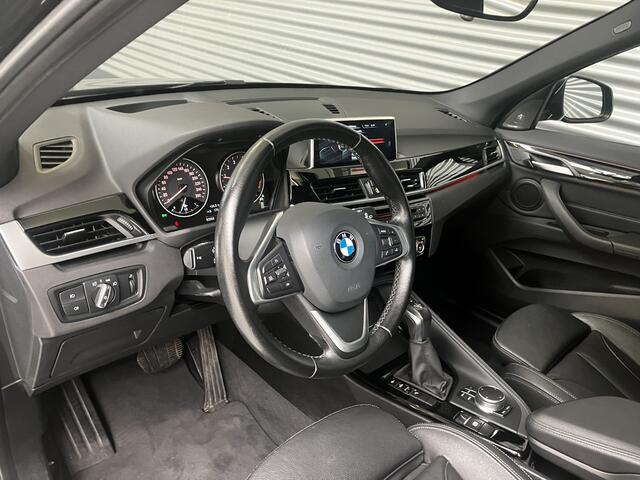 BMW X1 20i High EXE/SPORTST/LEER/BLACK PACK/TREKH/PANORAMA/KEY-LESS/ENZ