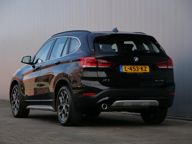 BMW X1 1.8i 136pk s-Drive High Executive AUTOMAAT Leder / LED-koplampen / Camera / Stoelverwarming
