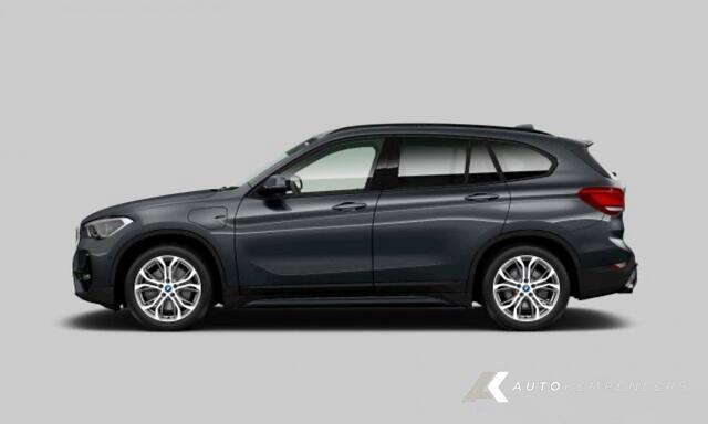 BMW X1 25e xDrive Sportline | Stoelverwarming | Trekhaak | Hifi-audio | Head-Up | 18' inch | Service incl. |