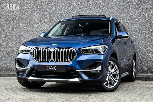 BMW X1 xDrive25e Aut. | X-Line | Navigatie | Panorama | Half Leder | Memory | Head-Up | Camera | 18"LM | Phytonic Blauw