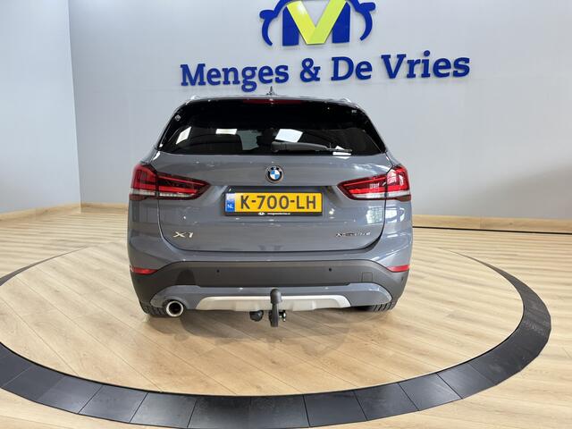 BMW X1 xDrive25e eDrive Edition X Line | Airco ECC | LED | Navigatie | Leder | Trekhaak | Head up | Sfeer | Cruise Control | Isofix |