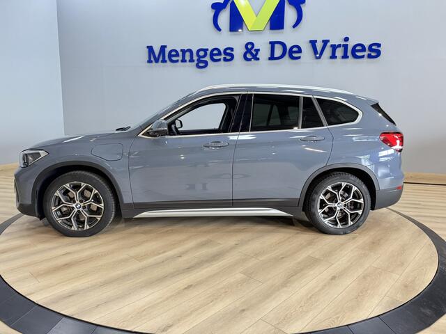 BMW X1 xDrive25e eDrive Edition X Line | Airco ECC | LED | Navigatie | Leder | Trekhaak | Head up | Sfeer | Cruise Control | Isofix |