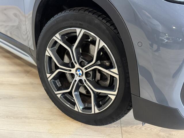 BMW X1 xDrive25e eDrive Edition X Line | Airco ECC | LED | Navigatie | Leder | Trekhaak | Head up | Sfeer | Cruise Control | Isofix |