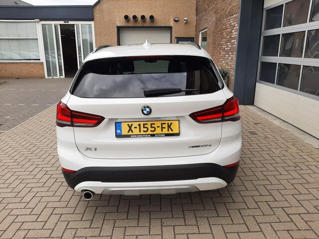 BMW X1 xDrive25e High Executive x-LINE/ Pano Dak BMW X1 xDrive25e High Executive