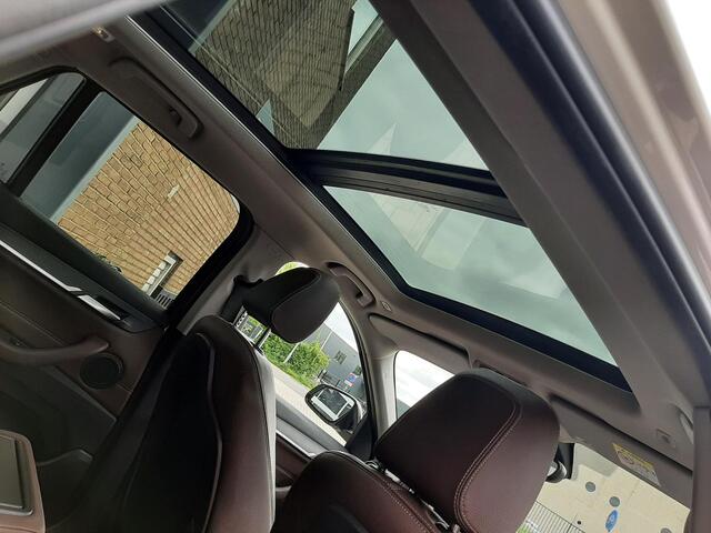 BMW X1 xDrive25e High Executive x-LINE/ Pano Dak BMW X1 xDrive25e High Executive