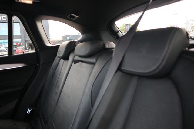 BMW X1 xDrive20i Centennial High Executive | Nieuw Binnen | Navigatie | Pano | H/K Audio | Automaat |