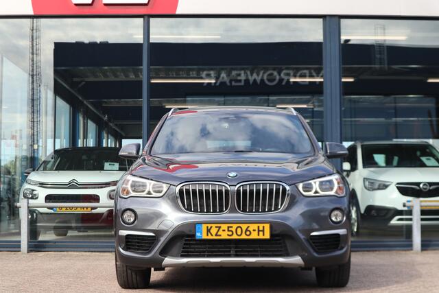 BMW X1 xDrive20i Centennial High Executive | Nieuw Binnen | Navigatie | Pano | H/K Audio | Automaat |