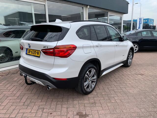 BMW X1 2.0i AUT. Centennial H. Executive Pano Leder Clima