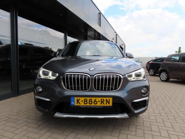 BMW X1 xDrive25i High Exe H Leder Pano 19 Inch 2017