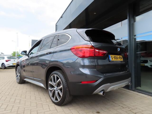 BMW X1 xDrive25i High Exe H Leder Pano 19 Inch 2017
