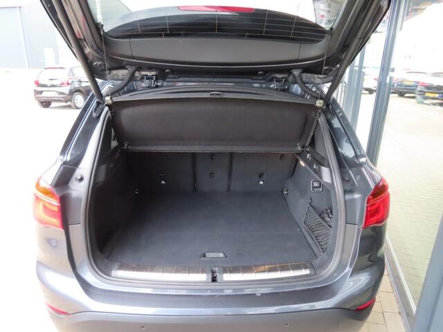 BMW X1 xDrive25i High Exe H Leder Pano 19 Inch 2017