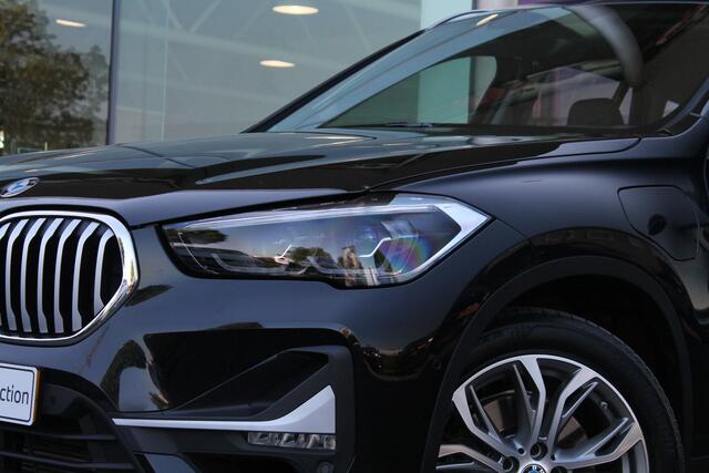 BMW X1 xDrive25e High Executive xLine Automaat / Trekhaak / Sportstoelen / Achteruitrijcamera / Active Cruise Control / LED / Head-Up / Park Assistant