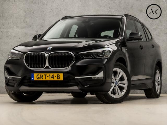 BMW X1 xDrive25e Automaat (GROOT NAVI, CAMERA, HEAD-UP DISPLAY, LEDEREN SPORTSTOELEN, STOELVERWARMING, DAB+, ELEK ACHTERKLEP, NIEUWSTAAT)