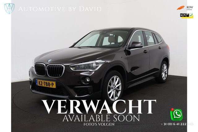 BMW X1 sDrive20i 192 pk HIGH EXECUTIVE CENTENNIAL AUTOMAAT / LEDER / HEAD-UP DISPLAY / NAVIGATIE PLUS / LED-KOPLAMPEN / SPORTSTOELEN / ALARM / CRUISE CONTROL / ISOFIX