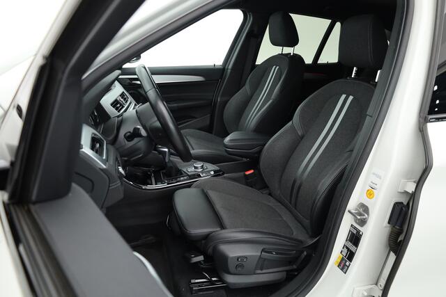 BMW X1 xDrive25e | Navi | Cruise | Stoelverw. | Camera | PDC V+A