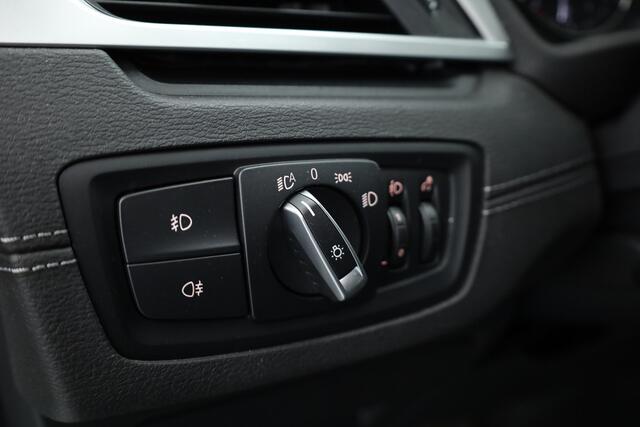 BMW X1 xDrive25e | Navi | Cruise | Stoelverw. | Camera | PDC V+A