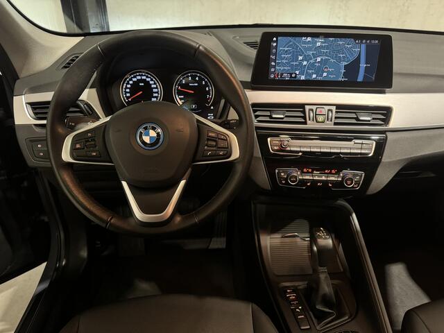 BMW X1 xDrive25e Aut. | navi | hud | panorama | led | premium kleur |