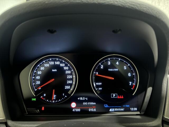 BMW X1 xDrive25e Aut. | navi | hud | panorama | led | premium kleur |