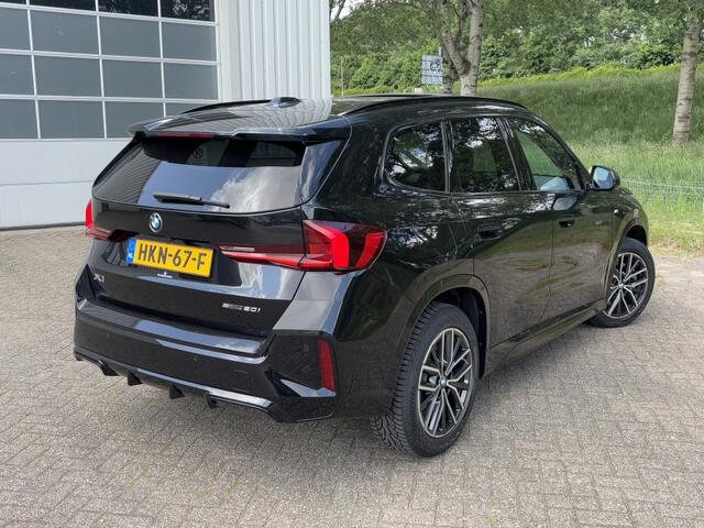 BMW X1 sDrive20i M-Sport Panorama Trekhaak Camera 18'' LED