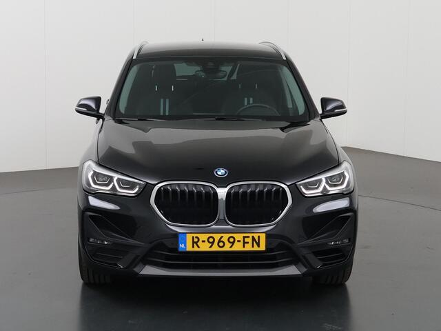 BMW X1 xDrive25e | Trekhaak Afneembaar | Navigatie | Sportstoelen | Parkeercamera | Keyless GO | Climate Control |