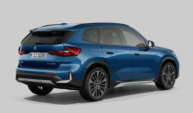 BMW X1 xDrive25e xLine - Panoramadak - Harman Kardon - Head-up - Parking Assistant Plus - Driving Assistant Plus - Actieve stoelen - 20 inch - Comfort Access