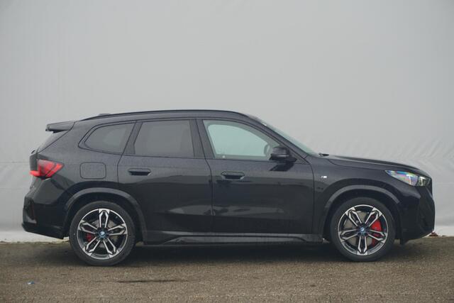 BMW X1 xDrive25e M Sport Pro / Trekhaak / Stoel- en Stuurverwarming