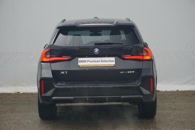 BMW X1 xDrive25e M Sport Pro / Trekhaak / Stoel- en Stuurverwarming