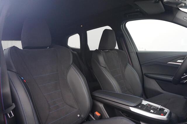 BMW X1 xDrive25e M Sport Pro / Trekhaak / Stoel- en Stuurverwarming
