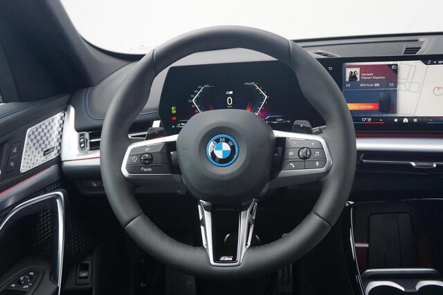BMW X1 xDrive25e M Sport Pro / Trekhaak / Stoel- en Stuurverwarming