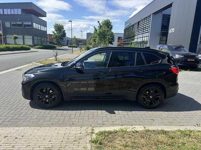 BMW X1 xDrive25e Executive Sportline, M stuurwiel, Keyless, Camera