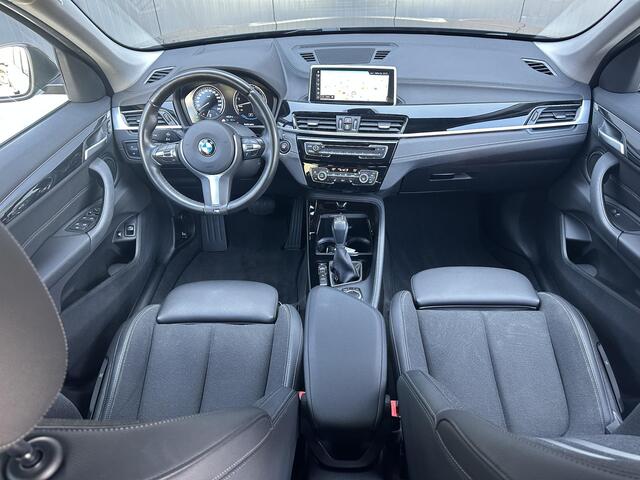 BMW X1 xDrive25e Executive Sportline, M stuurwiel, Keyless, Camera