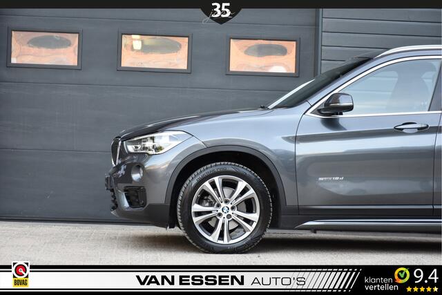 BMW X1 sDrive18d High Executive Navi Pano Camera Trekhaak Head-Up Keyless NL-Auto!