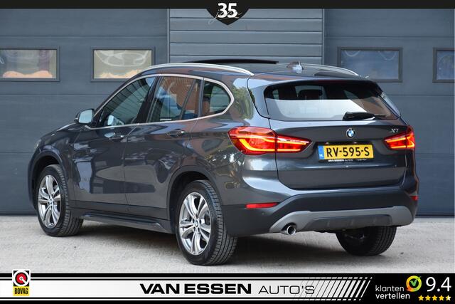 BMW X1 sDrive18d High Executive Navi Pano Camera Trekhaak Head-Up Keyless NL-Auto!