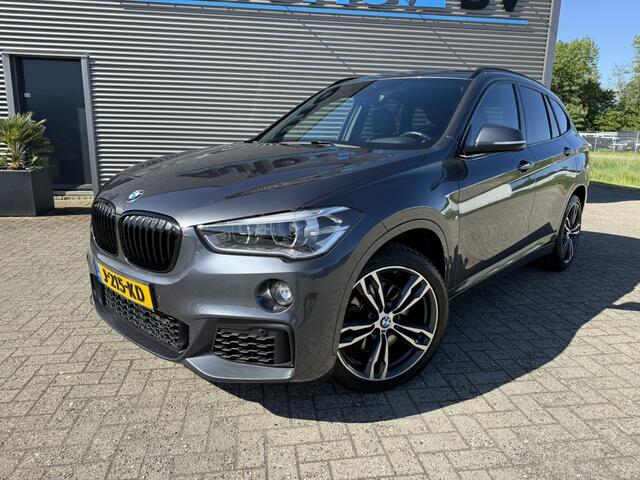 BMW X1 sDrive20i High Executive M Sport Head-Up Display Lederen bekleding 19 Inch Achteruitrijcamera LED Navi Plus