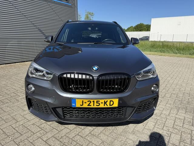 BMW X1 sDrive20i High Executive M Sport Head-Up Display Lederen bekleding 19 Inch Achteruitrijcamera LED Navi Plus