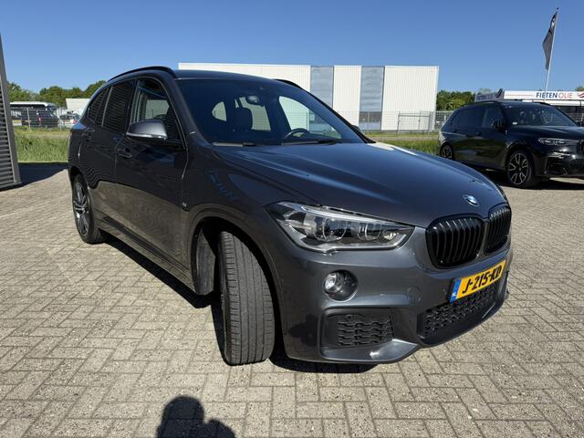BMW X1 sDrive20i High Executive M Sport Head-Up Display Lederen bekleding 19 Inch Achteruitrijcamera LED Navi Plus