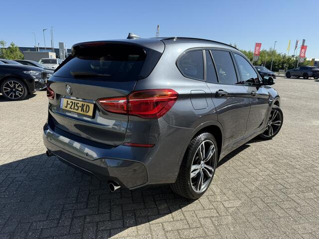BMW X1 sDrive20i High Executive M Sport Head-Up Display Lederen bekleding 19 Inch Achteruitrijcamera LED Navi Plus