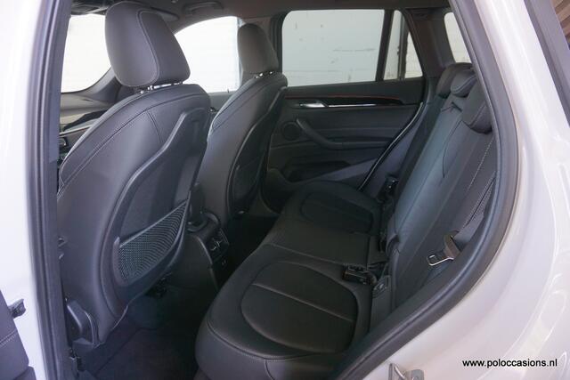 BMW X1 sDrive20i High Exec Automaat | Sportstoel | Head Up | 2.0