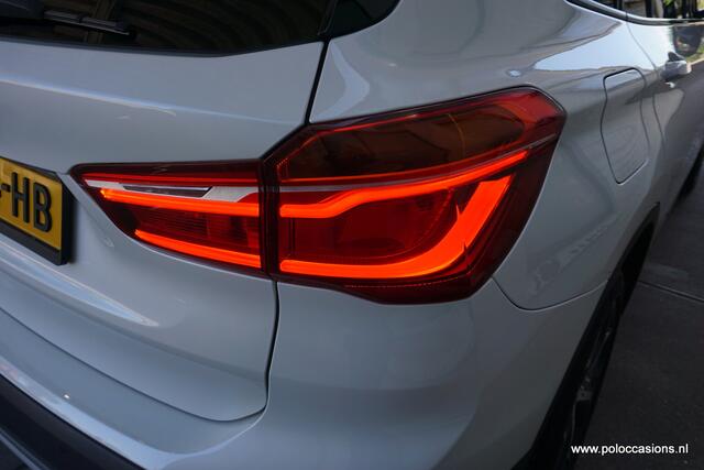 BMW X1 sDrive20i High Exec Automaat | Sportstoel | Head Up | 2.0