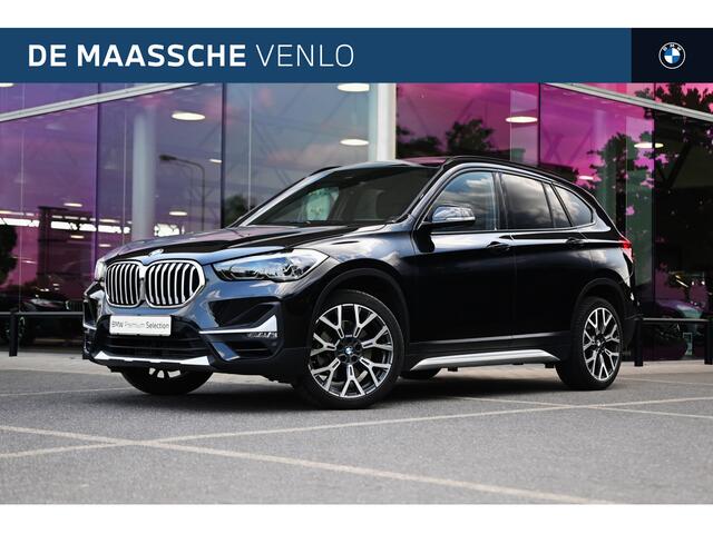 BMW X1 sDrive20i High Executive xLine Automaat / Panoramadak / Trekhaak / Sportstoelen / Achteruitrijcamera / Active Cruise Control / Park Assistant