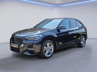bmw-x1-xdrive25e-m-sport--apple-car