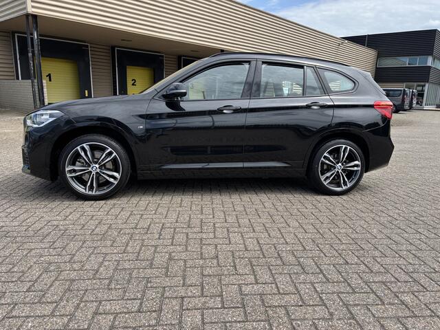 BMW X1 sDrive20i High Executive aut.M-Sport [ panodak,fm navi,camera,leer,19``lmv,hud ]