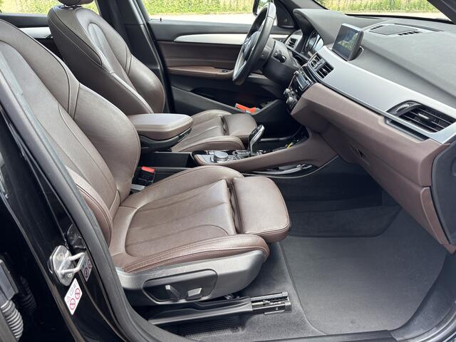 BMW X1 sDrive20i High Executive aut.M-Sport [ panodak,fm navi,camera,leer,19``lmv,hud ]