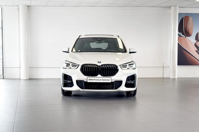 BMW X1 xDrive25e High Executive | M Sport | Harman Kardon | Stoelverwarming | Trekhaak |