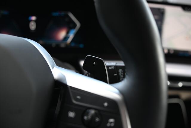 BMW X1 xDrive30e M Sport Automaat / Sportstoelen / M Adaptief onderstel / Massagefunctie / Comfort Access / Adaptieve LED / Head-Up / Harman-Kardon / Live Cockpit Professional
