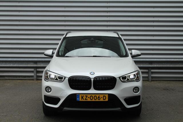 BMW X1 sDrive18i 136pk Centennial Executive AUTOMAAT NL-Auto NAP Clima Cruise Navi PDC 17"LMV Afn. Trekaak 1700kg
