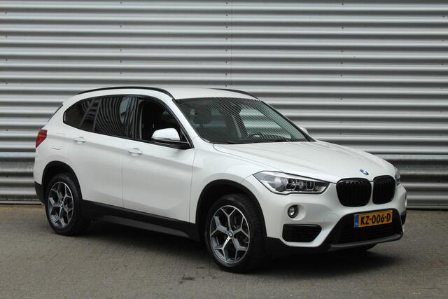 BMW X1 sDrive18i 136pk Centennial Executive AUTOMAAT NL-Auto NAP Clima Cruise Navi PDC 17"LMV Afn. Trekaak 1700kg