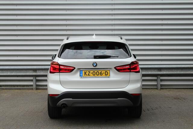 BMW X1 sDrive18i 136pk Centennial Executive AUTOMAAT NL-Auto NAP Clima Cruise Navi PDC 17"LMV Afn. Trekaak 1700kg